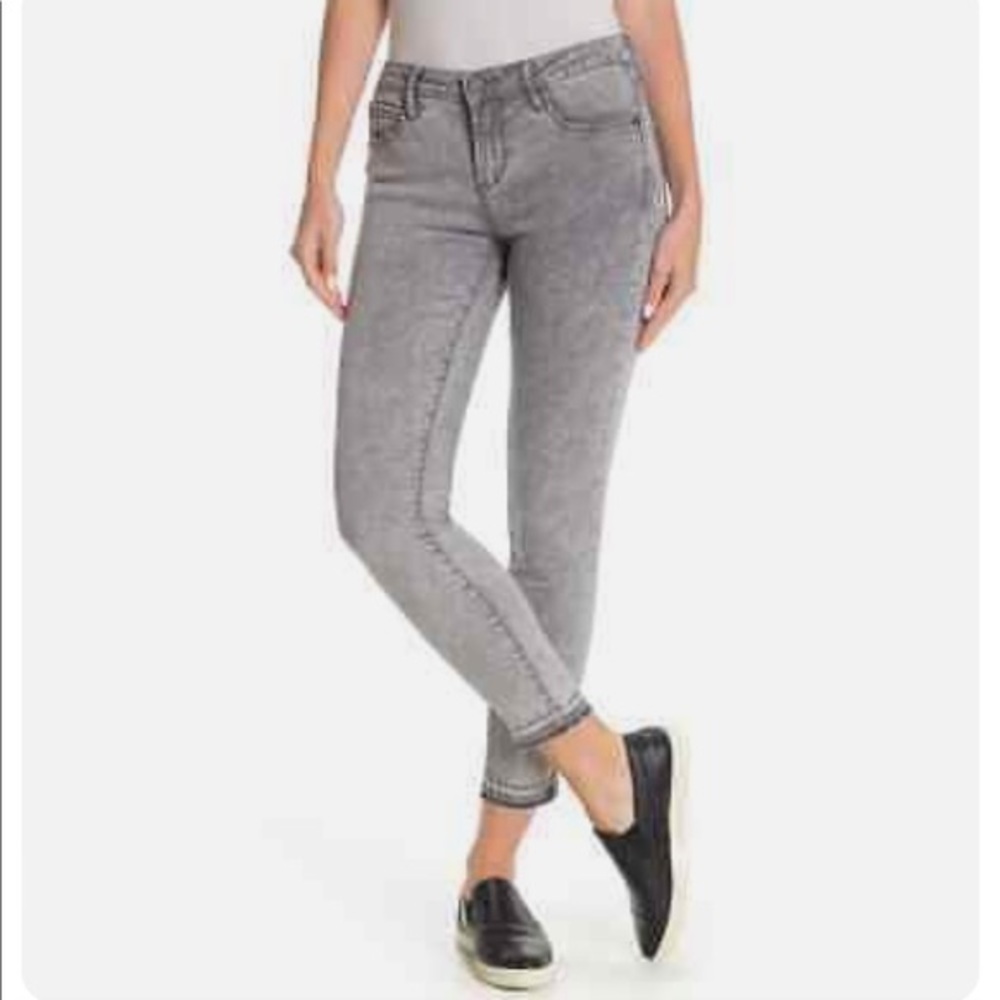 💛 Articles Of Society Grey Wash Denim Skinny Jeans Carly Crop